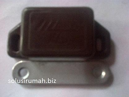 magnet lemari kaca meiyi ac