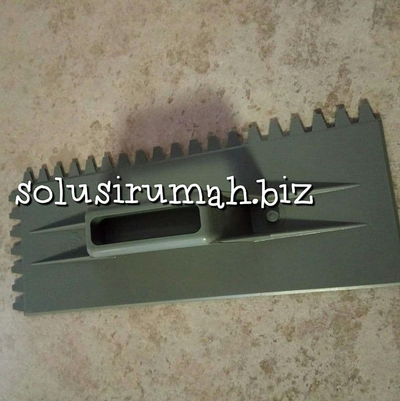 CETOK KASUTAN KOTAK GIGI PLAT PVC BERGERIGI KORALTEK trowel bergigi