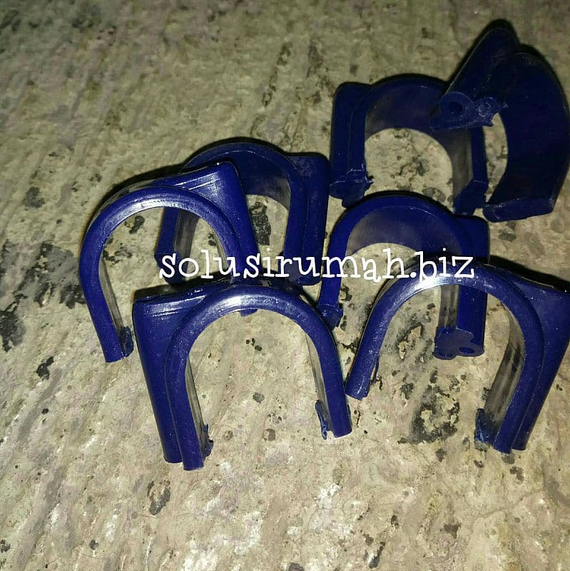 KLEM U PVC 3/4"KLEM PIPA TEBAL 4.5MM KILAP BELOM PAKU