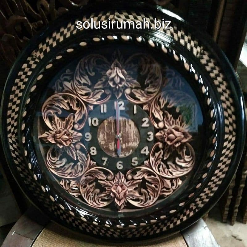 JAM DINDING 50CM 50 CM UKIR BUNGA KERAJINAN KAYU UKIRAN