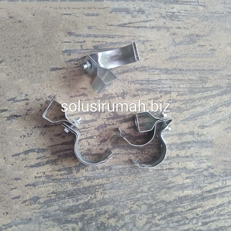 KLEM GANTUNG 1 1/4" HANGER CLAMP KLEM ANTENA TIANG/pcs