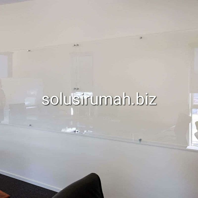 PAPAN TULIS ACRYLIC 120 X 240 FRAMELESS 3MM BENING TRANSPARANT +ACC