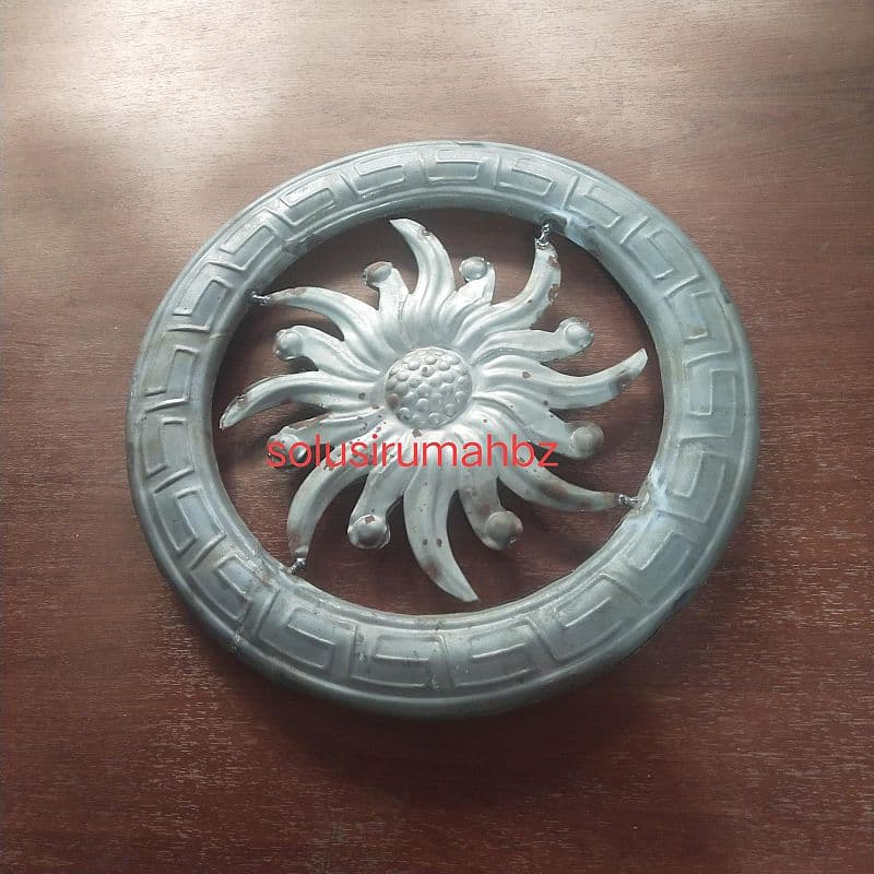 tameng matahari 39cm besar hiasan pagar ornamen besi plat bunga 39