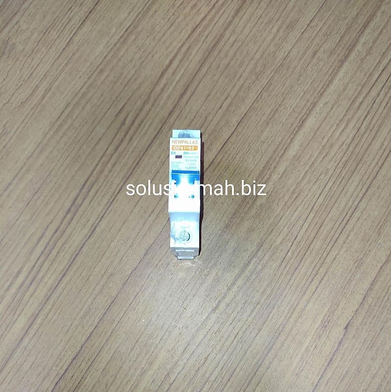 mcb merk new pallas 4a merek listrik alat 4 ampere 4 a cl4