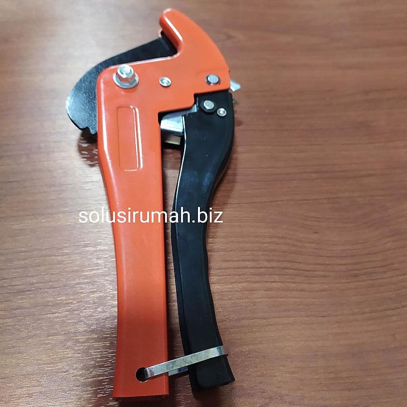 GUNTING PIPA D PIPE CUTTER VINIL VINYL PVC PEMOTONG CUTTING ALAT MERAH