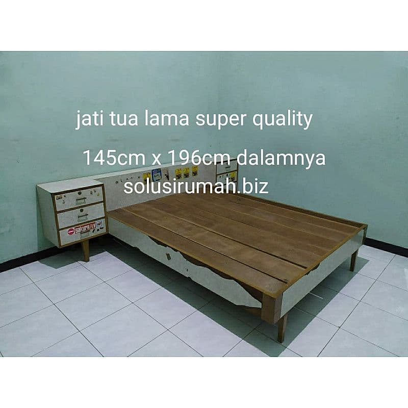 TATAKAN KASUR DIPAN+SANDARAN MENYATU JATI TUA LAMA 145 X 196 CM BEKAS