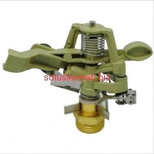 rotate sprinkler spray nozzle air irigasi taman spuyer tembak 12m max