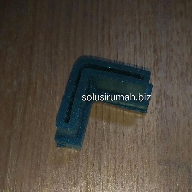 KAKI KARET SIKU BESI 35 x 35 mm MODEL L ALAS KAKI RAK SIKU 35MM 3.5 cm