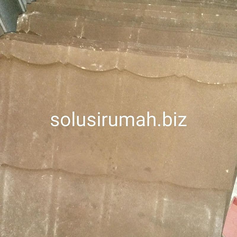 GENTENG METAL PASIR SAKURA SURYA KENCANA APLUS MERAH HITAM MAROON