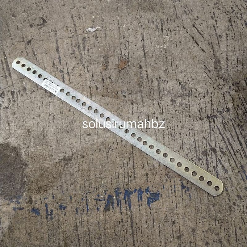PLAT STRIP BOLONG BESI LEBAR 25MMX300MMX1.2MM LUBANG 7MM
