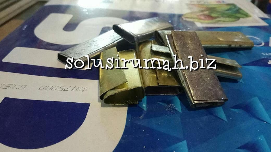 PENGIKAT TALI PETI KLEM SENG KOTAK/1ONS