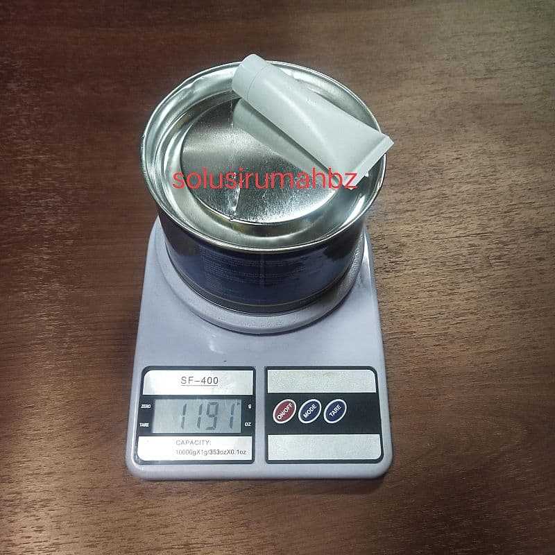 dempul plastik 1kg lebih + obat polyester putty 1 kg kualitas baik