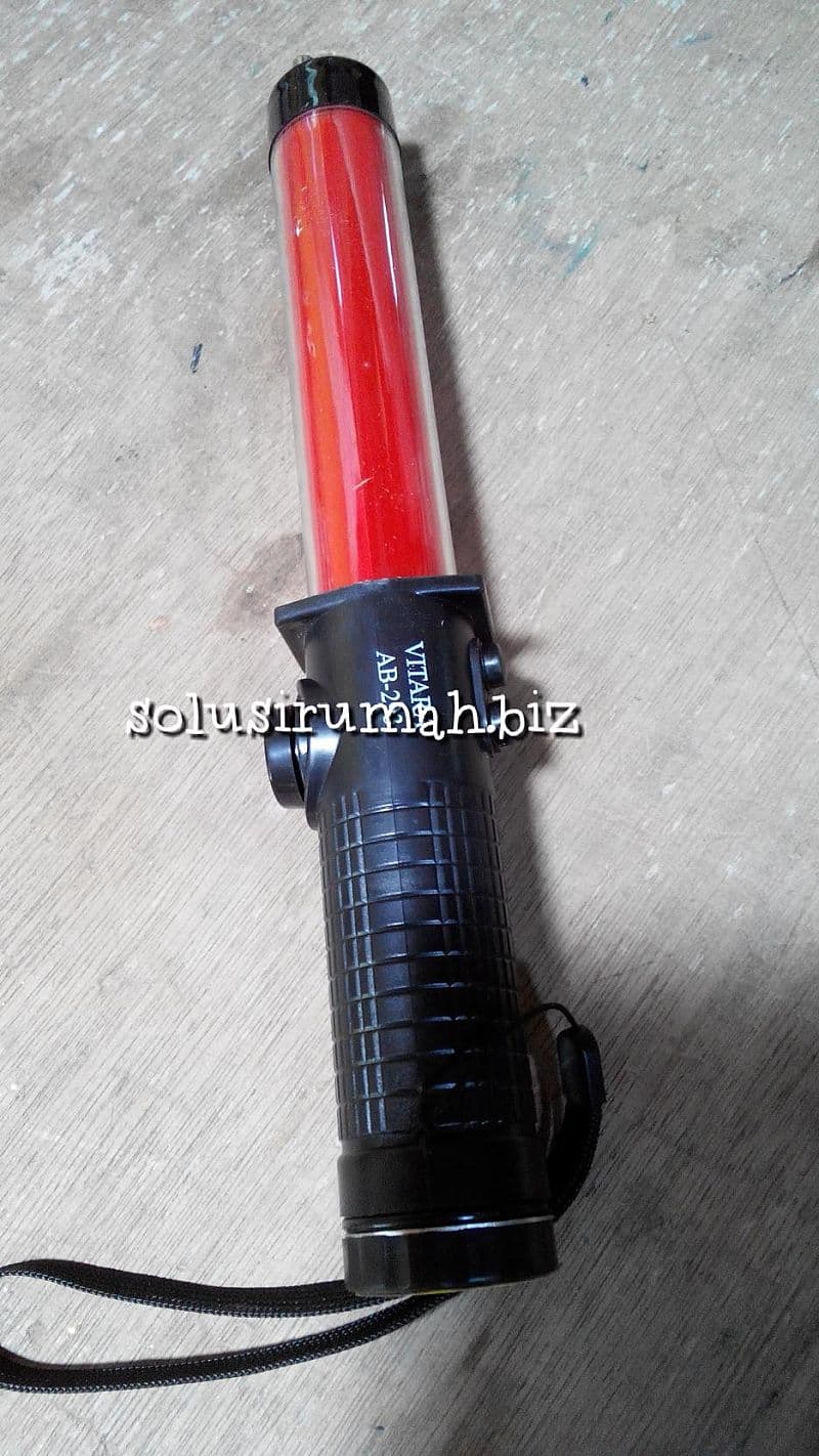 SENTER POLISI BATERAI PANJANG LAMPU JALAN TONGKAT POLISI RENESOLA